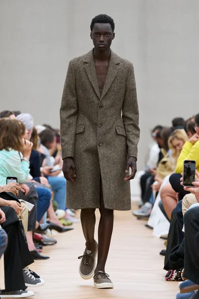 Look 38